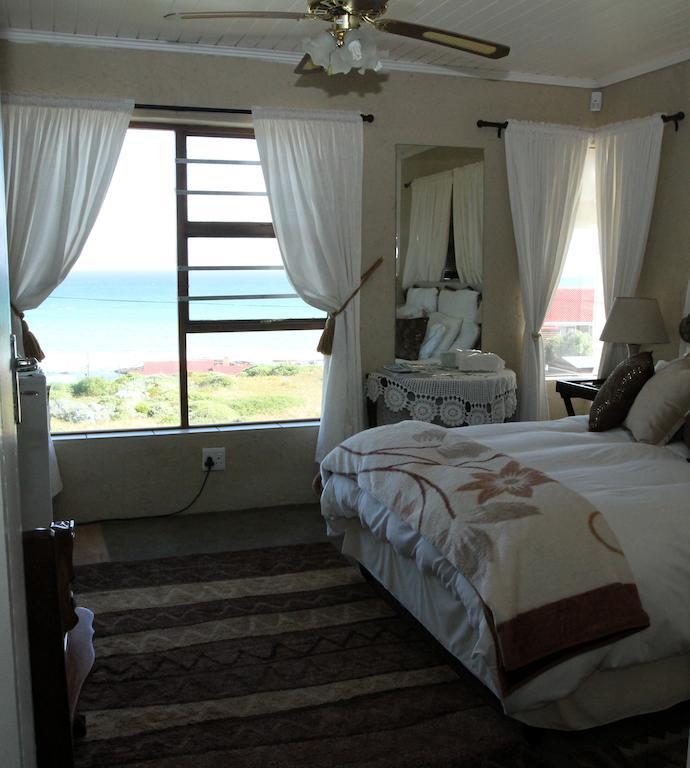 Oceanview Guesthouse Struisbaai Zimmer foto