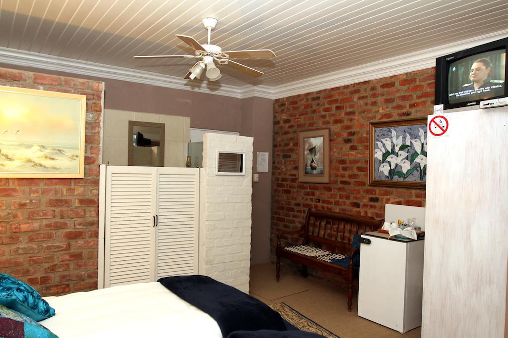 Oceanview Guesthouse Struisbaai Zimmer foto